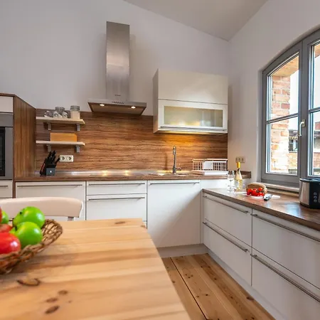 Backsteinhus, App Utkiek Lejlighed